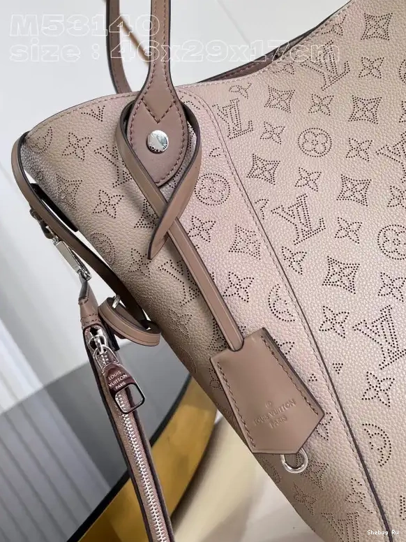 x x 17CM 29.5 LOUIS VUITTON HINA-46 0601